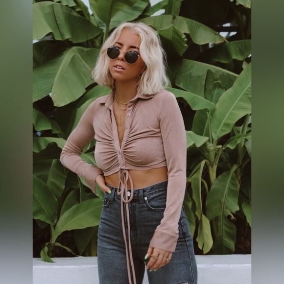 12th Tribe Samantha crop top. Medium, new with tags, in white - Picture 3 of 6